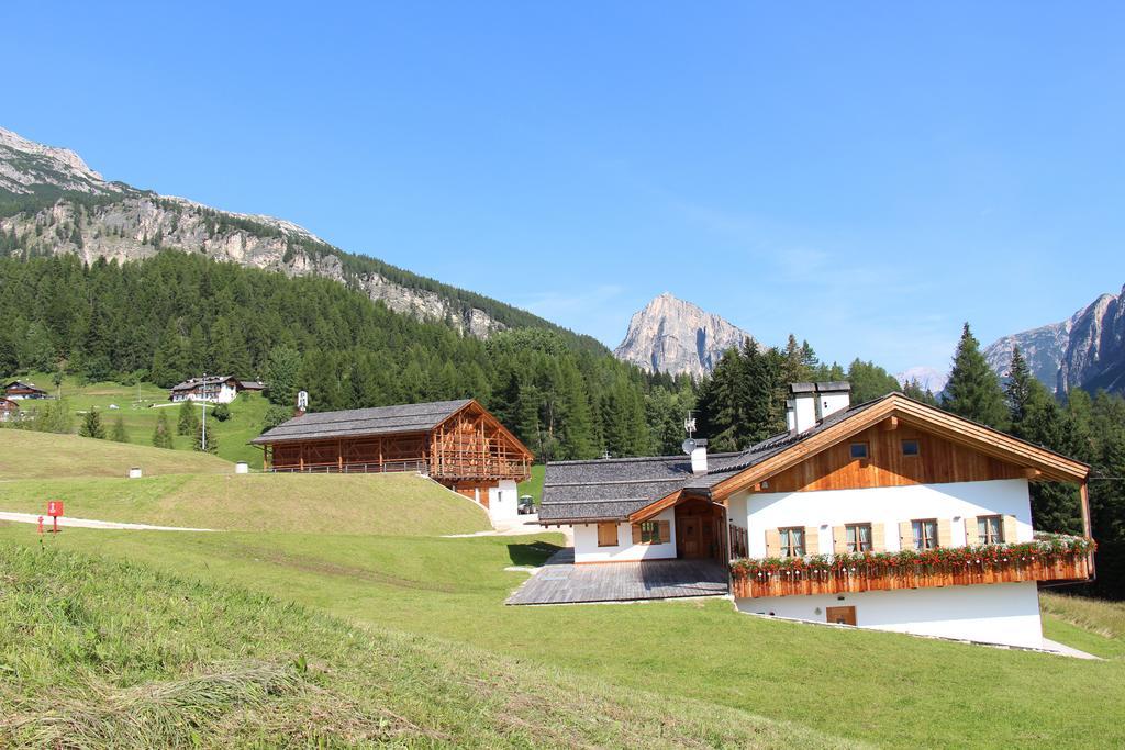 Jaegerhaus Agriturismo Cortina dʼAmpezzo Eksteriør bilde
